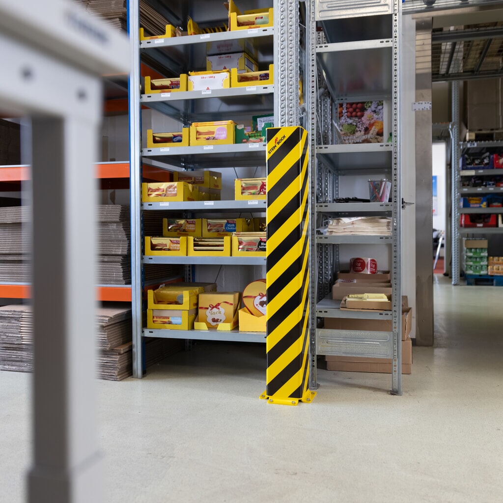 Steinbock® Rammschutzecke, U-Profil, HxBxT 1.200 x 160 x 160 mm, Stärke 6 mm Produktabbildung Nr. 6: Steinbock® Rammschutzecke, U-Profil, HxBxT 1.200 x 160 x 160 mm, Stärke 6 mm