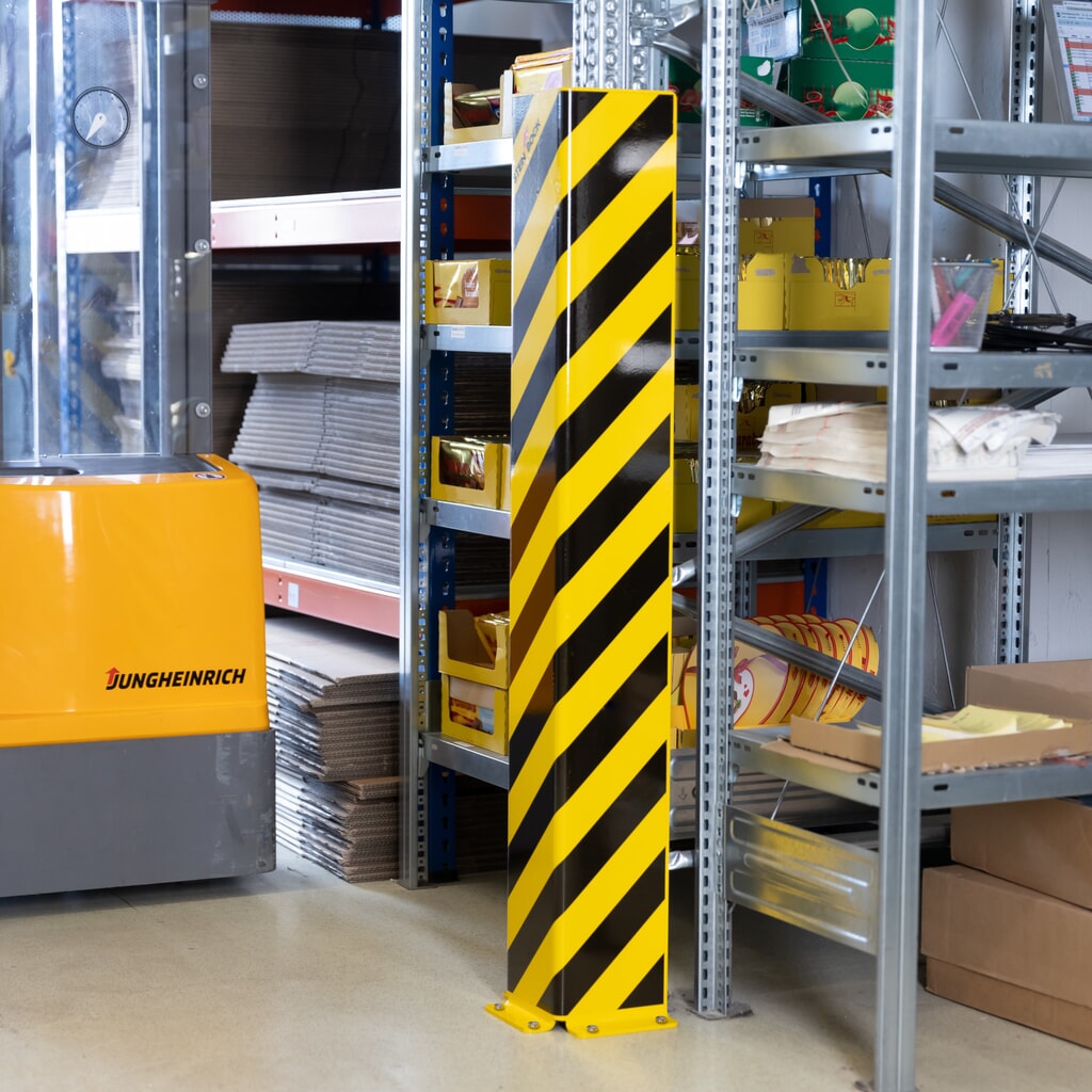 Steinbock® Rammschutzecke, U-Profil, HxBxT 1.200 x 160 x 160 mm, Stärke 6 mm Produktabbildung Nr. 9: Steinbock® Rammschutzecke, U-Profil, HxBxT 1.200 x 160 x 160 mm, Stärke 6 mm