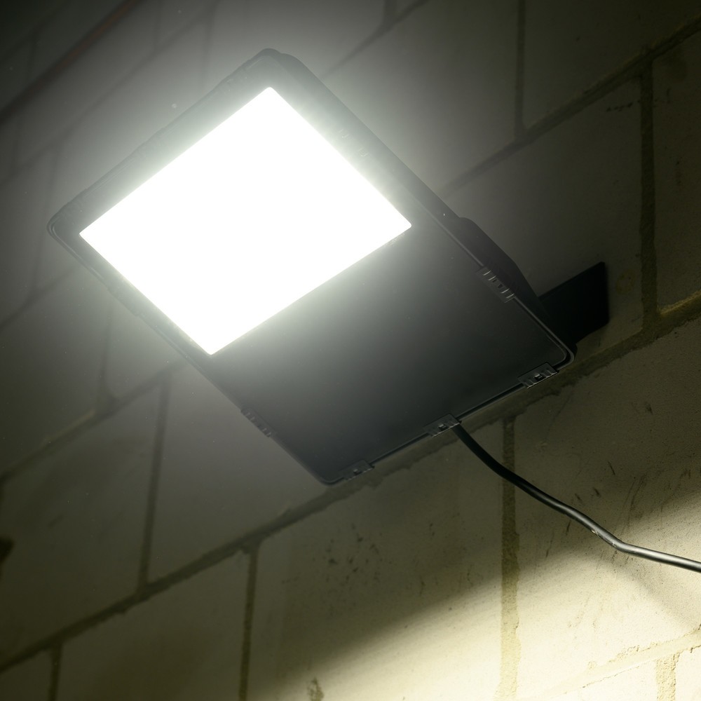 Produktabbildung Nr. 4: Strahler - 100W 16000lm 4000K IP66 - CREE LED - Sosen Netzteil - schwarz