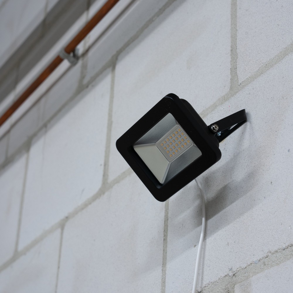Produktabbildung Nr. 2: Strahler - 20W 2200lm 4000K IP65 - Sanan LED - schwarz