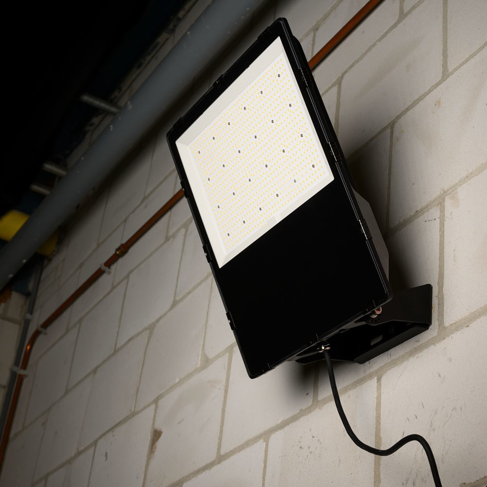Produktabbildung Nr. 2: Strahler - 300W 50000lm 4000K IP66 - CREE LED - Sosen Netzteil - schwarz