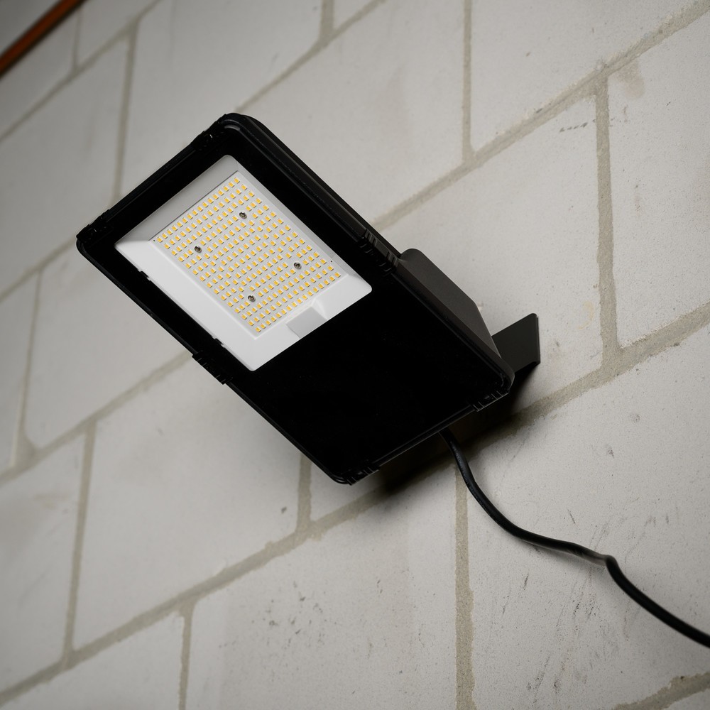 Produktabbildung Nr. 5: Strahler - 50W 7750lm 4000K IP66 - CREE LED - Sosen Netzteil - schwarz