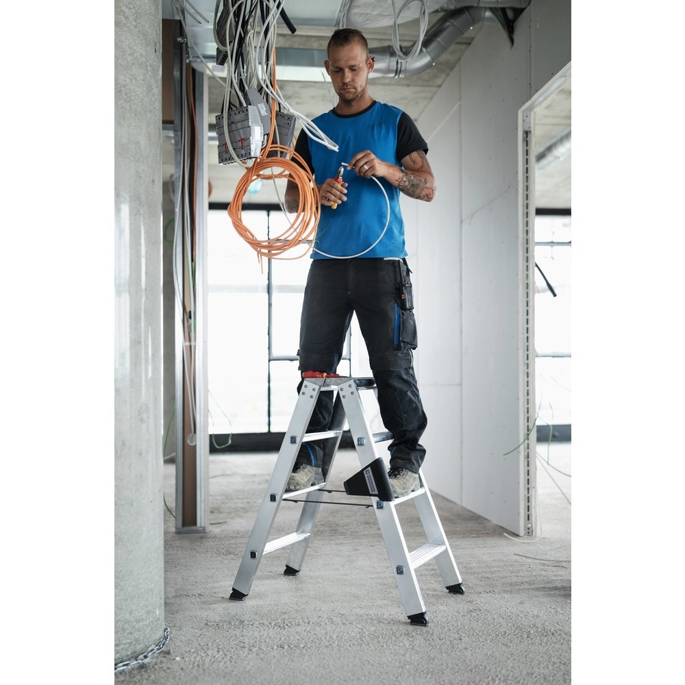 Produktabbildung Nr. 7: Stufen-Stehleiter beidseitig begehbar 2x4 Stufen