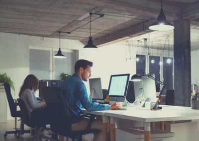 Energiesparen im Büro: Tipps für geringere Strom- und Heizkosten